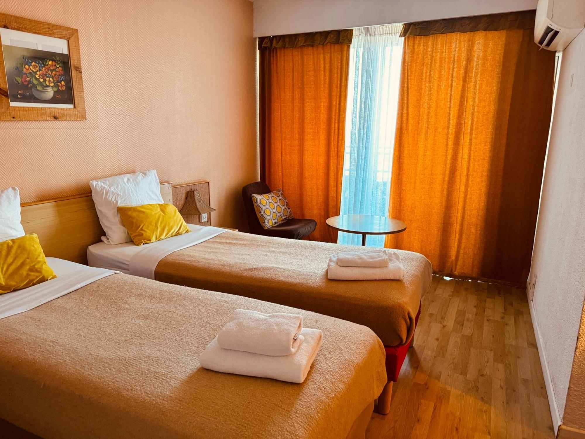 Panorama Hotel 2*
